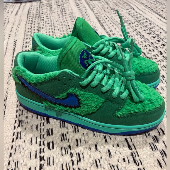 Nike Dunks Grateful Dead Green Bear Men's Size 9.5 Sneakers